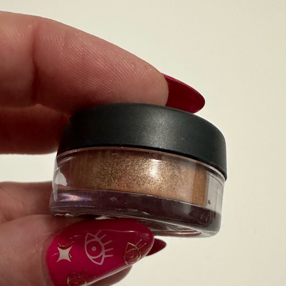 bareMinerals, MONTANA loose eyeshadow, travel size - Picture 8 of 10